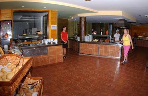 Aparthotel Field 3*